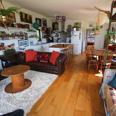 Spacious Cabin On Isolated Farm With Sea View Bude Bagian luar foto